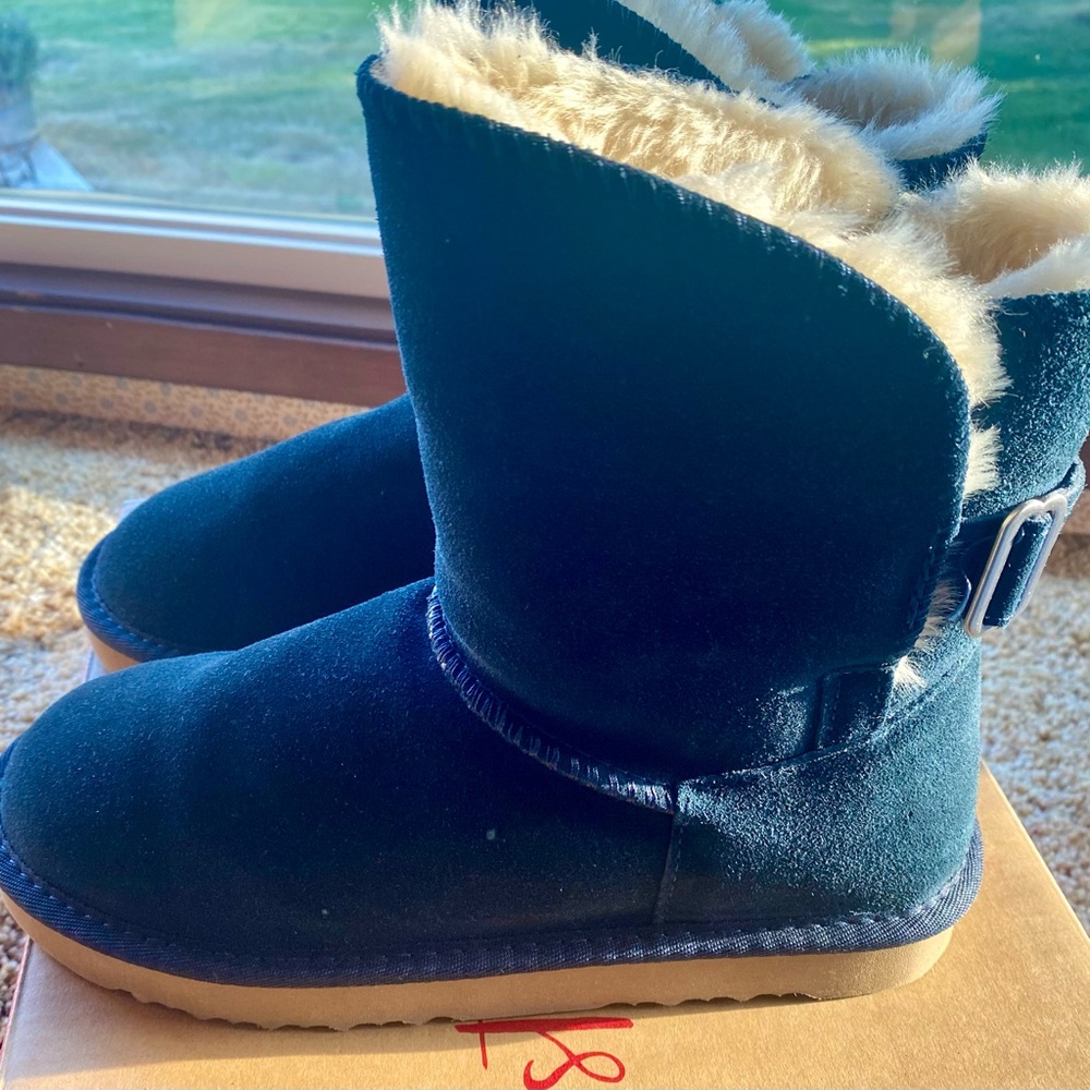 Style & Co. Black Winter Boots with Cream Lining